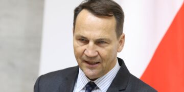 Onet.pl : Radosław Sikorski w USA. We wtorek weźmie udział w ważnym spotkaniu
