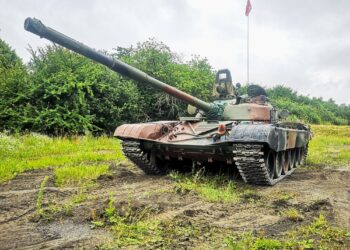 Interia.pl : Australijskie czołgi Abrams już atakują Rosjan. Pokazano nagranie