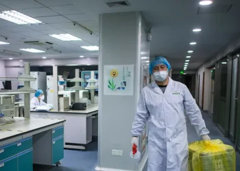 Onet: Tajny raport: wyciek z laboratorium przyczyną pandemii koronawirusa..