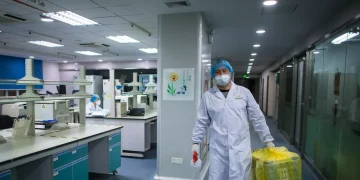 Onet: Tajny raport: wyciek z laboratorium przyczyną pandemii koronawirusa..